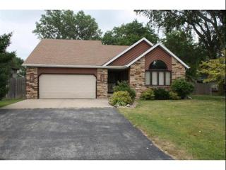 1426 Roselawn Dr, Appleton, WI 54914-6923