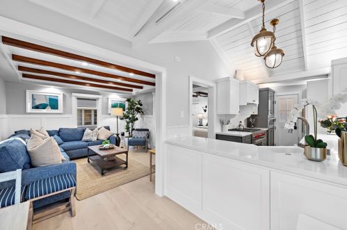 104 Onyx Ave, Newport Beach CA  92662-1208 exterior
