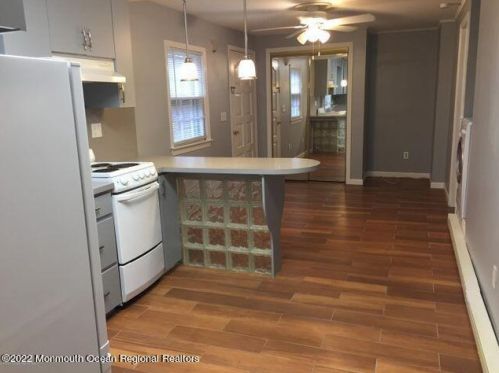 10 Center Ave, Leonardo, NJ 07737-1674