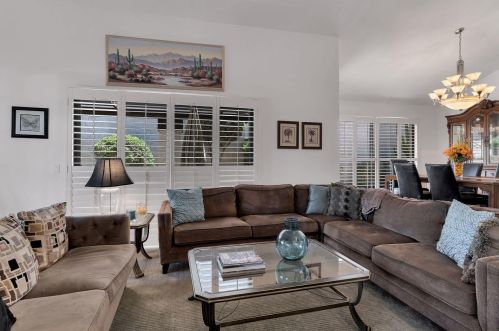 68 Calle Rivero, Rancho Mirage CA  92270-2253 exterior