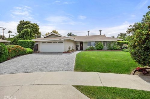 2925 Floravista Ct, Riverside, CA 92503-5402