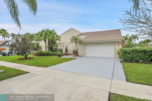 2318 23rd Cranbrook Dr, Boynton Beach, FL 33436-5712
