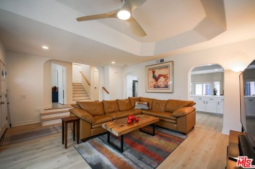 218 Indianapolis Ave, Huntington Beach CA 92646-5043 exterior