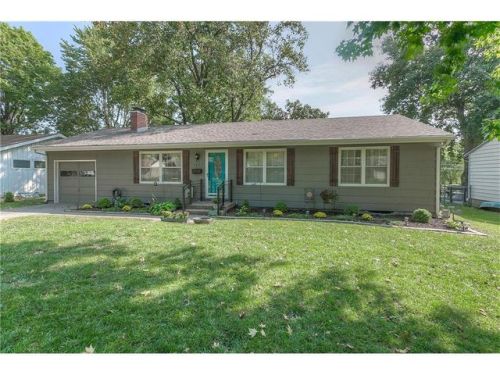 5223 Horton St, Shawnee Mission, KS 66202-1653