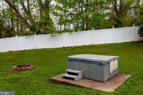 50 Ashley Cir, Gilbertsville PA  19525-8876 exterior