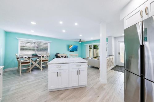 258 Seabreeze Cir, Jupiter FL  33477-6416 exterior