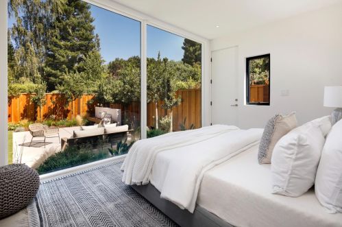 1144 Forest Ave, Palo Alto CA  94301-3032 exterior