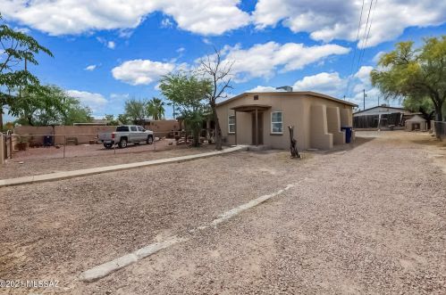513 40th St, Tucson, AZ 85713-5831