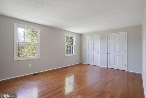 10624 Cavalcade St, Great Falls VA  22066-2427 exterior