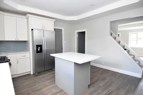 239 Mary St, Whitaker PA  15120-2624 exterior