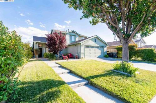 766 Granite Ave, Lathrop, CA 95330-9167
