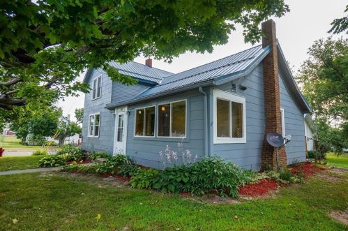 106 Center St, Boyd, WI 54726-9119