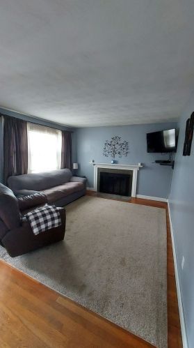 12 Spencer Ave, Salem, NH 03079-4213