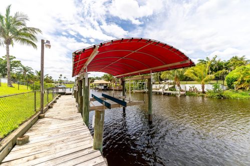 615 Harborview Dr, Fort Pierce, FL 34983-2703