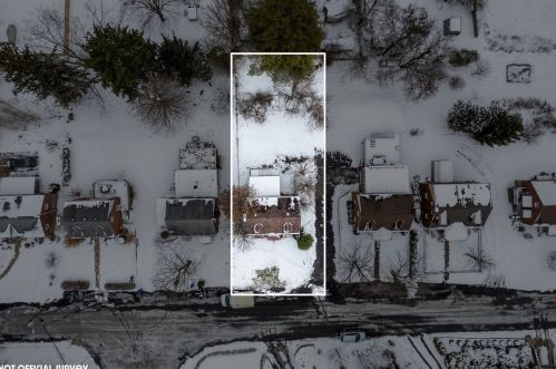 1069 Grandview Ave, Bridgeville PA  15017-2250 exterior