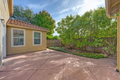 6040 Edgehill Dr, Folsom CA  95762-5474 exterior