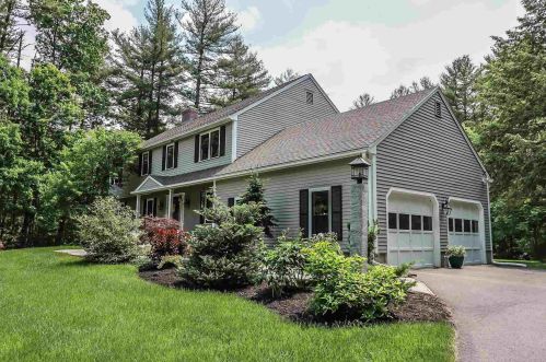 43 Crestwood Dr, Hollis, NH 03049-6004