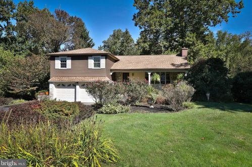 2415 Ball Rd, Willow Grove PA  19090-1509 exterior