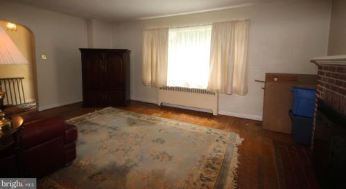 373 Concord Rd, Glen Mills PA  19342-1403 exterior