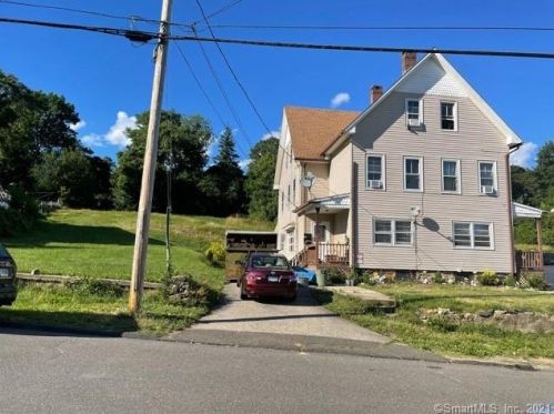 25 Moulthrop St, Ansonia, CT 06401-1515