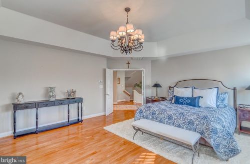 18292 St Georges Ct, Leesburg VA  20176-7421 exterior