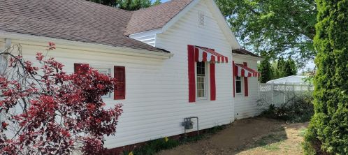 1136 Temple St, Washington Ch, OH 43160-1665