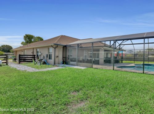 4969 Hamlin Cir, Mims FL  32754-5777 exterior