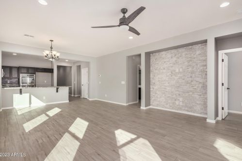 914 202nd Ln, Buckeye, AZ 85326-8223