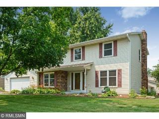 3043 Chippewa Ct, Saint Paul, MN 55109-1529