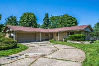 2913 Patricia Dr, Des Moines, IA 50322-6801