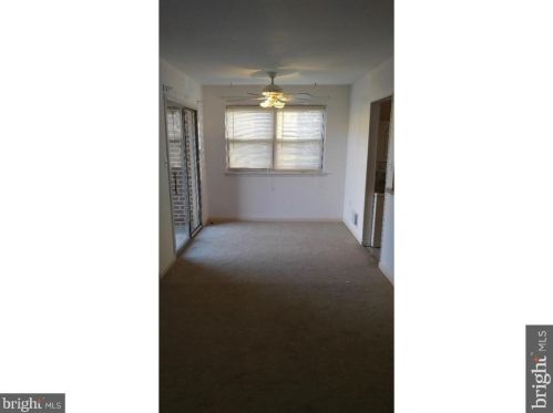 2 Florence Tollgate Pl, Florence NJ  08518-3002 exterior