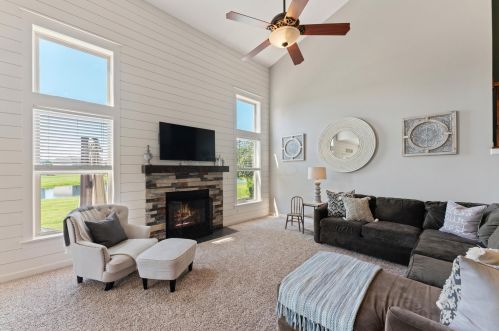 6536 Falling Meadows Dr, Galena, OH 43021-8089