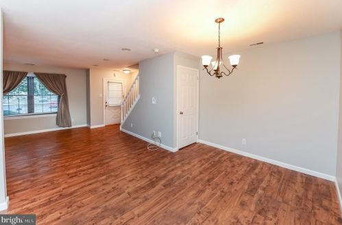 502 Essex Ct, West Deptford NJ  08051-2027 exterior