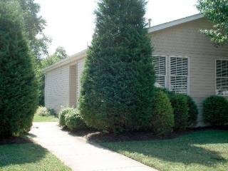 6 Davis Ct, Pemberton NJ  08068-1005 exterior