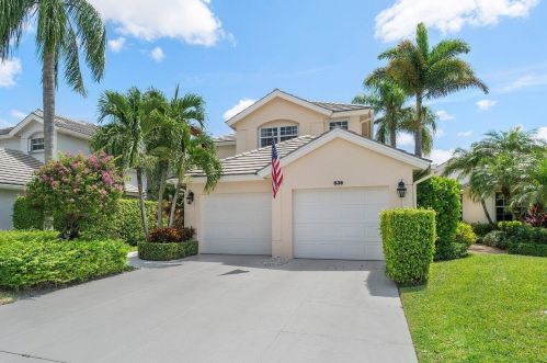 639 Masters Way, West Palm Beach, FL 33418-8495