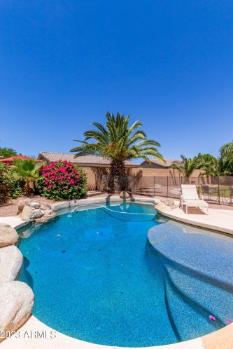 712 Ebony Way, Chandler AZ  85248-4445 exterior