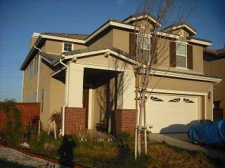 15221 Bluffside Ln, Victorville, CA 92394-9519