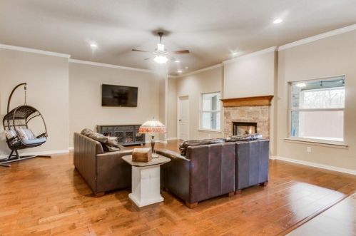 116 Venado Ct, Azle TX  76020-3643 exterior