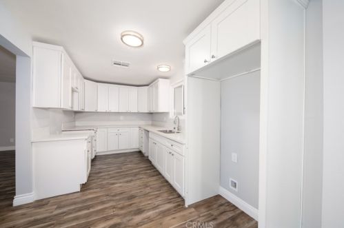 157 Sycamore Ave, Rialto CA  92376-5945 exterior