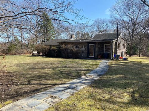 262 Long Island Ave, Holtsville NY  11742-1807 exterior