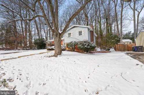 6214 Bardu Ave, Springfield, VA 22152-1903