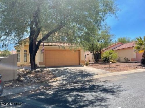 1224 Desert Greens Way, Tucson, AZ 85737-9271