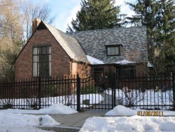 77 Arnold Rd, Newton, MA 02459-3135