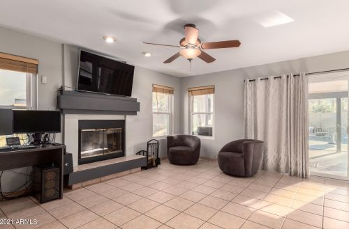 1925 Behrend Dr, Phoenix AZ  85024-1242 exterior