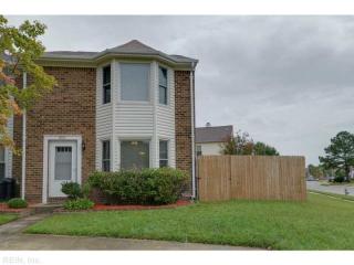 301 Nottaway Ct, Chesapeake, VA 23320-4851