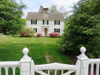 566 Boston Post Rd, Madison, CT 06443-2928