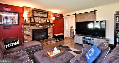 311 Independence Rd, Norristown PA  19403-4021 exterior