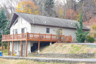 930 Bennett St, Wilkes Barre, PA 18709-1125