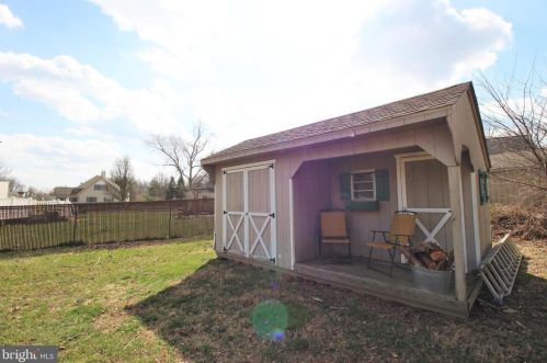 215 Ryans Run, Boothwyn PA  19060-2451 exterior