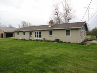 5621 Jackson St, Muncie IN  47304-4434 exterior